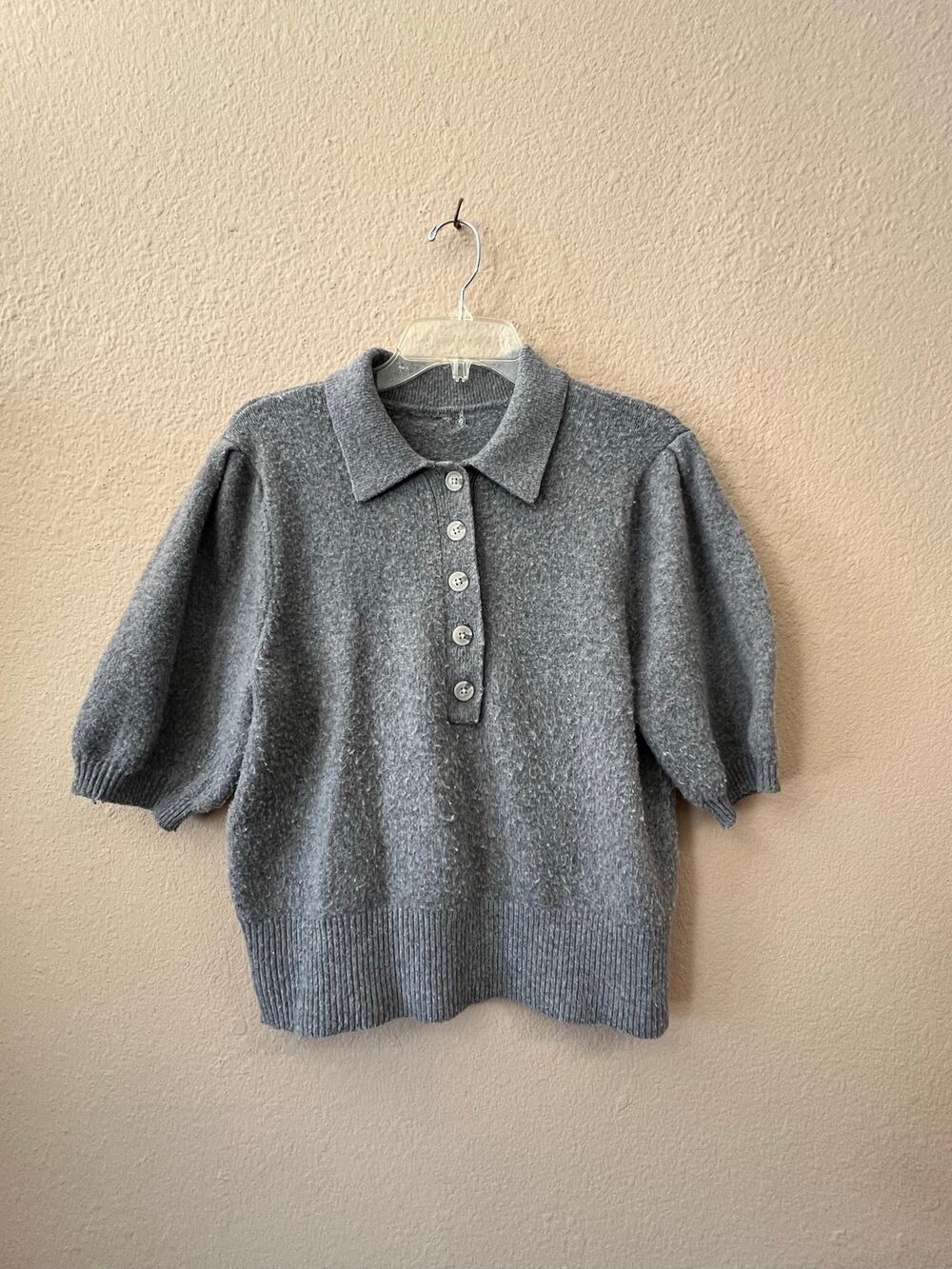 Vintage 90s gray fuzzy short sleeve cropped sweater size M